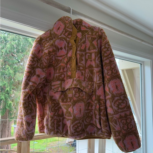 Vibrant pink/khaki combo billabong fleece! Practically new ! - Picture 1 of 4